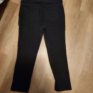 TIME & TRU waist (16-18) 34 inseam 11 length 22EX COND Black